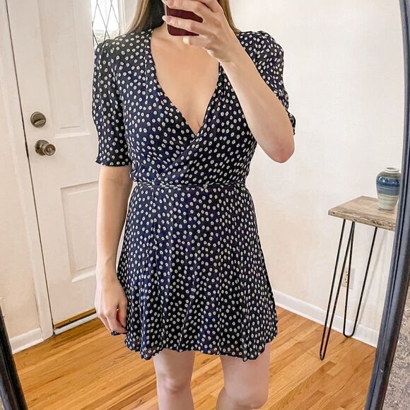 Reformation Lucky Wrap Dress Navy Blue Daisy L - Picture 4 of 8